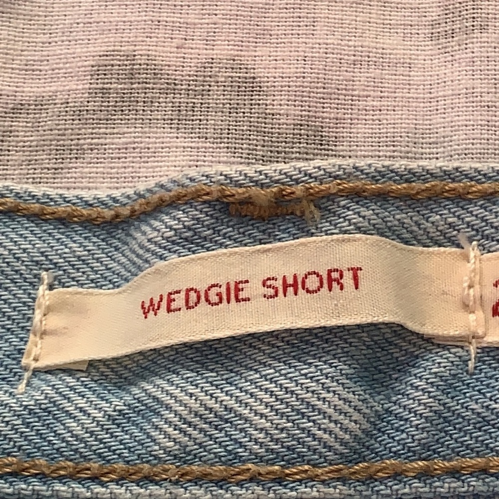Levi’s Wedgie Short Blue Light Wash Button Fly Big E Jean Shorts Sz 28 - Picture 3 of 8